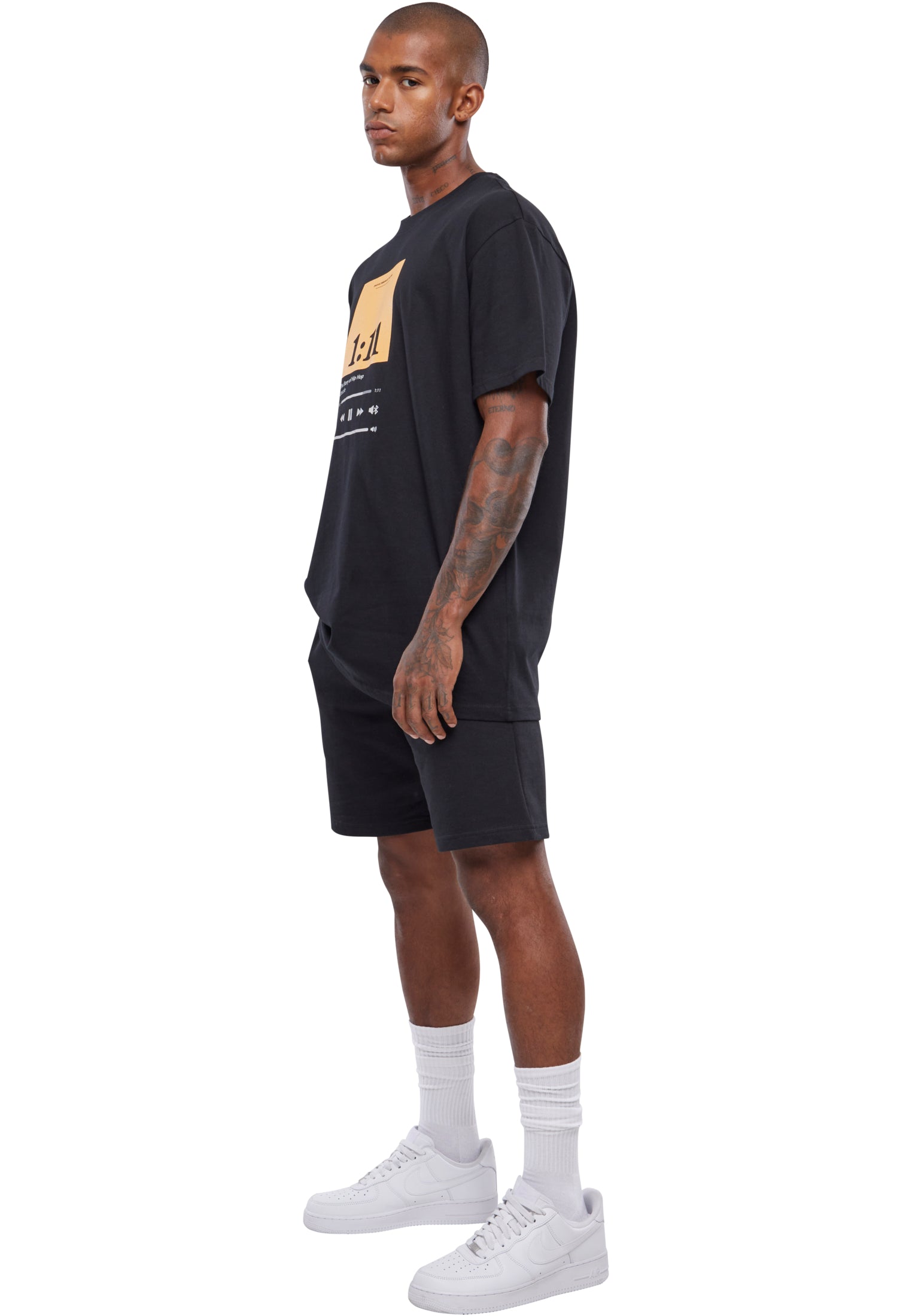 Upscale Studios 1:11 Oversize T-Shirt black im BAWRZ® One Stop Hip-Hop Shop