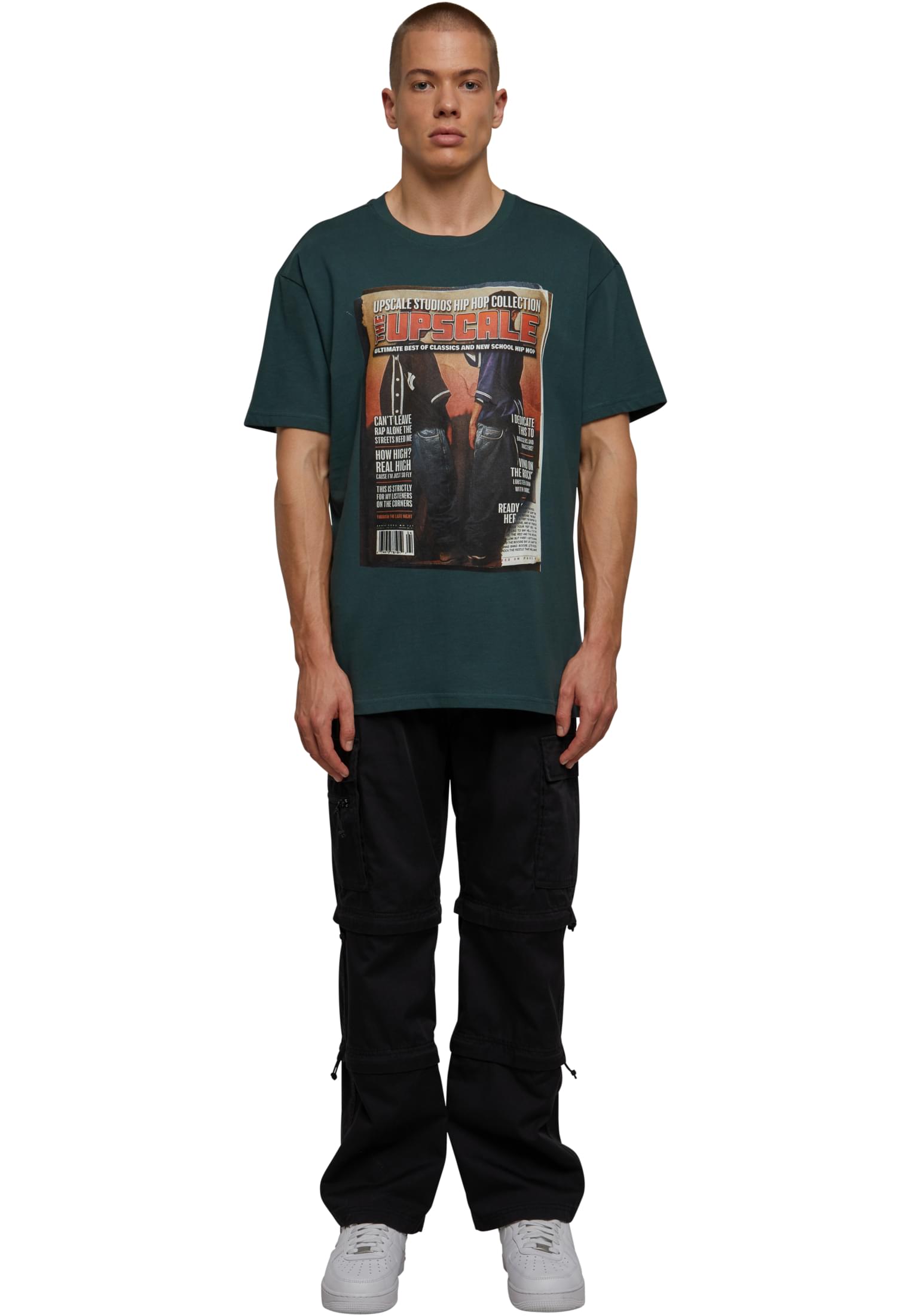 Upscale Studios Magazine Oversize T-Shirt bottlegreen im BAWRZ® One Stop Hip-Hop Shop