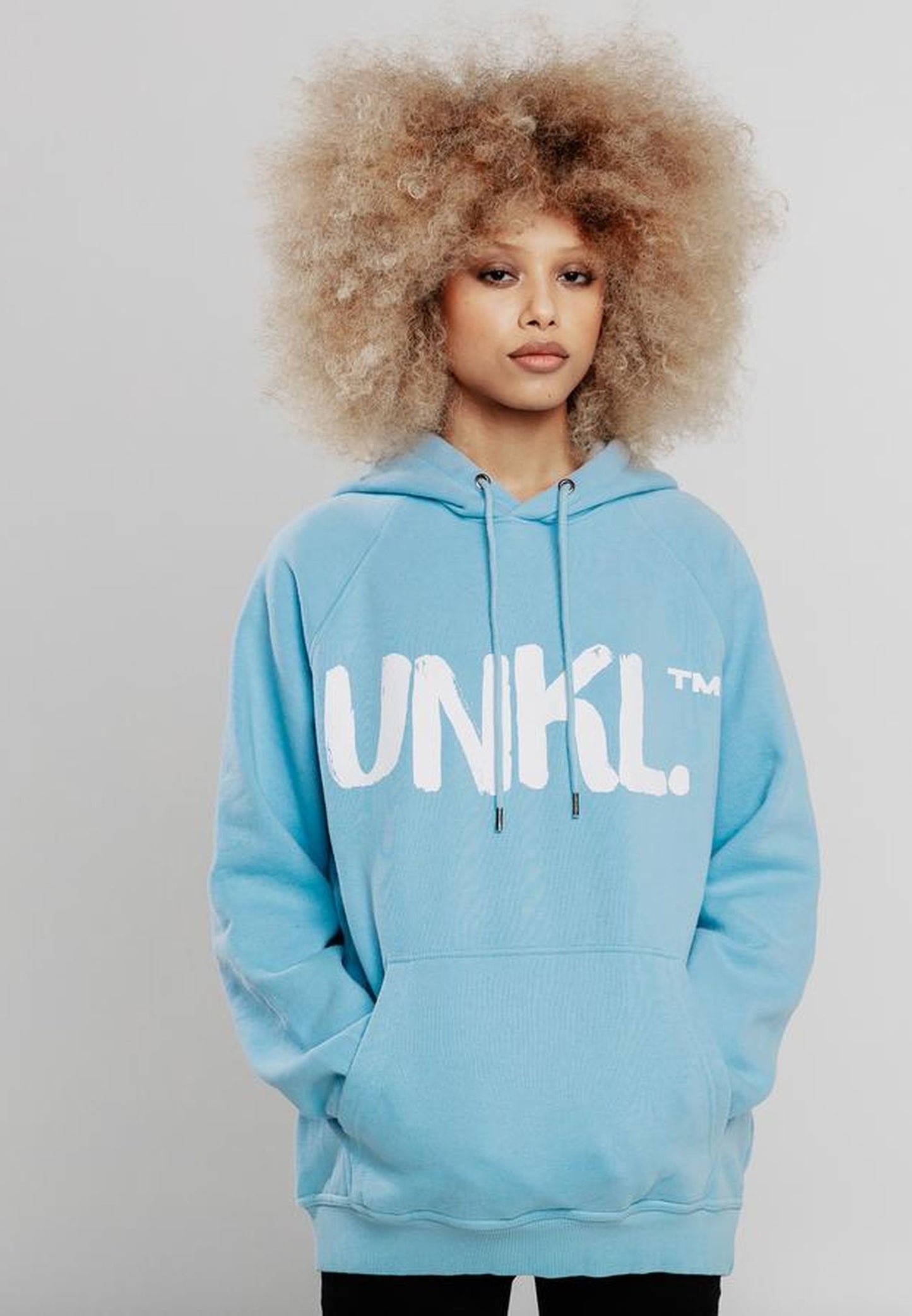 Unkl Classics Signature Plain Hoodie baby blue im BAWRZ® One Stop Hip-Hop Shop